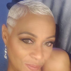 Meet your Posher, Sheila